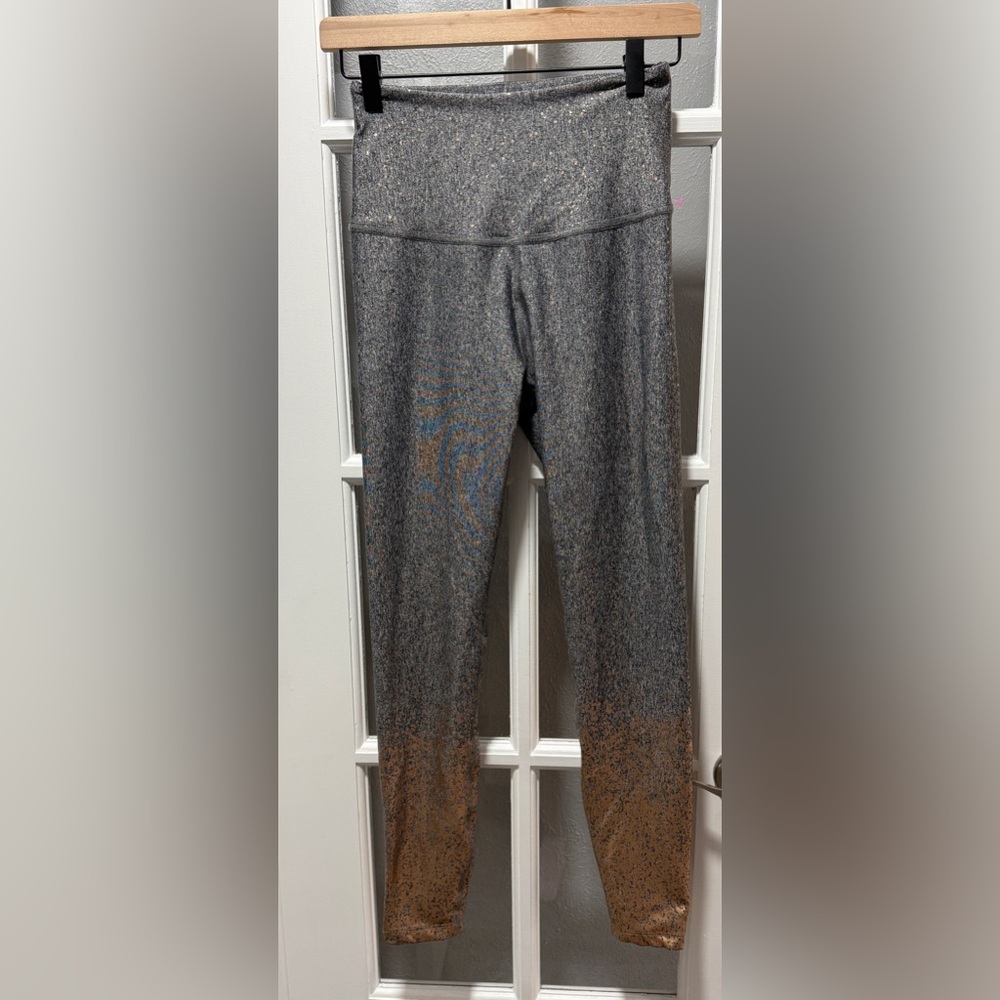Beyond Yoga Alloy Ombre Sparkle High Waisted Midi Legging - Picture 4 of 14